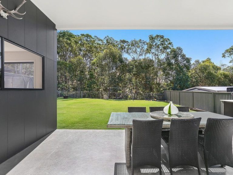 4 Vaymont Place, LITTLE MOUNTAIN QLD 4551 - photo 9