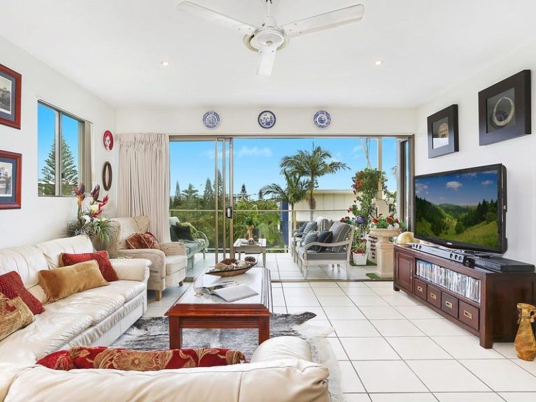 30/1 Grenada Way, KAWANA ISLAND QLD 4575 - photo 2
