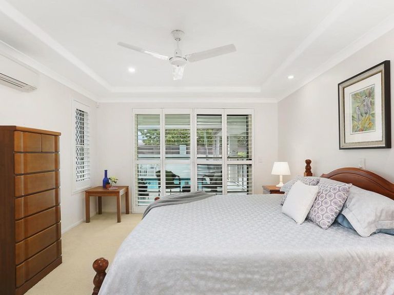 20 Cayman Place, KAWANA ISLAND QLD 4575 - photo 6