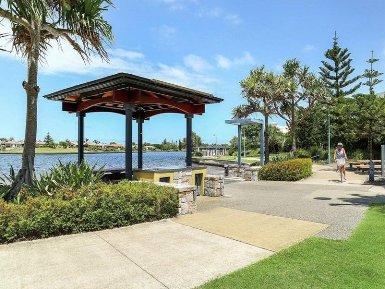 135/2 Grand Parade, KAWANA ISLAND QLD 4575 - photo 11