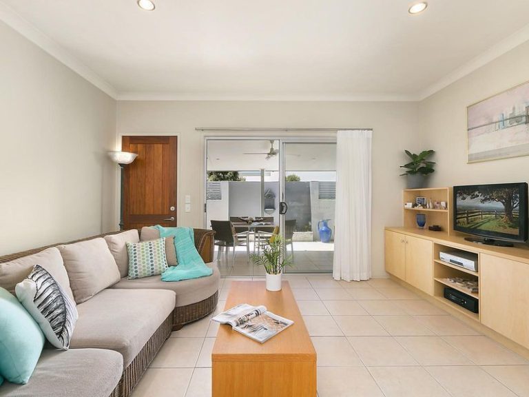 95/2 Grand Parade, KAWANA ISLAND QLD 4575 - photo 2