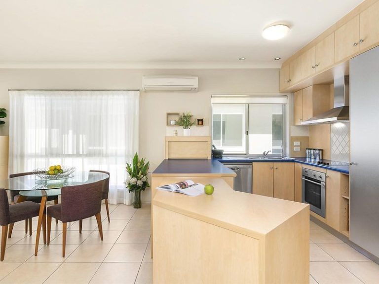 95/2 Grand Parade, KAWANA ISLAND QLD 4575 - photo 3