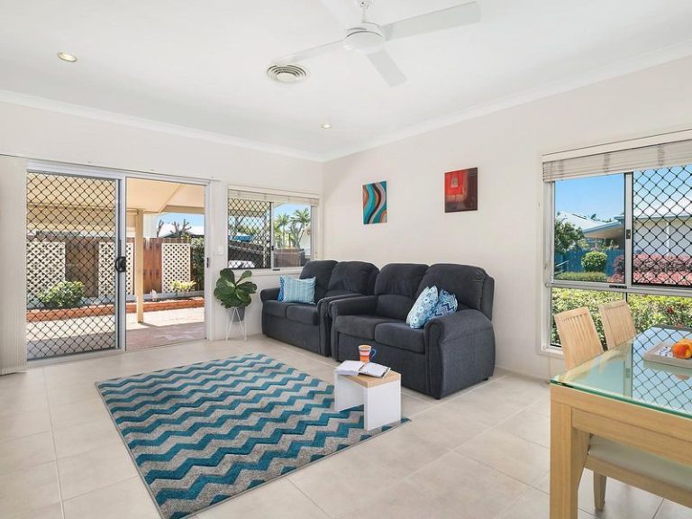 62/2 Grand Parade, KAWANA ISLAND QLD 4575 - photo 2