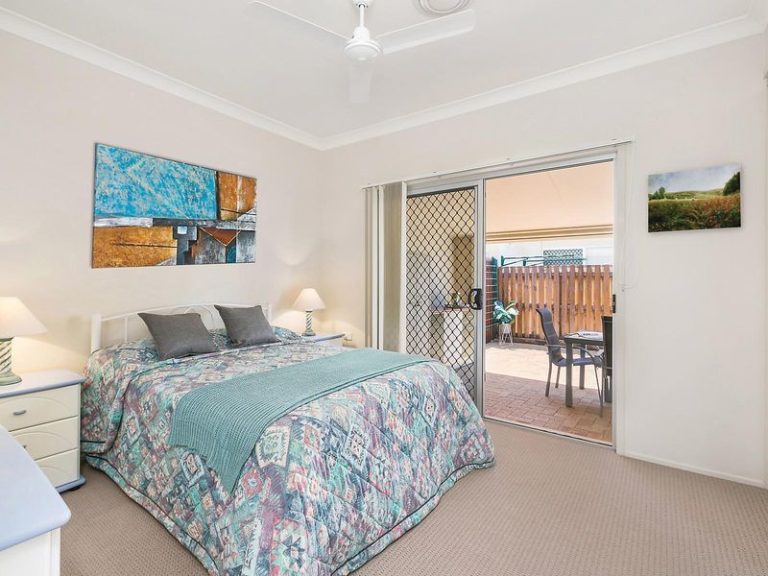 62/2 Grand Parade, KAWANA ISLAND QLD 4575 - photo 5
