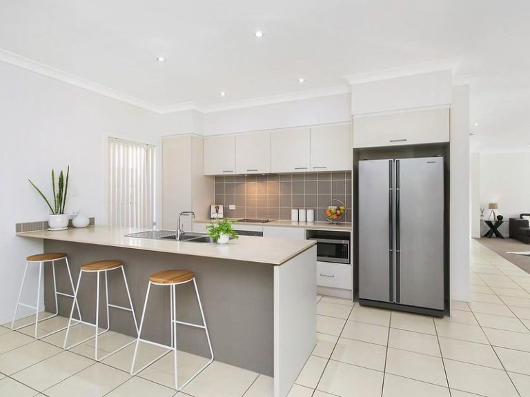 29 Little Mountain Drive, LITTLE MOUNTAIN QLD 4551 - photo 3