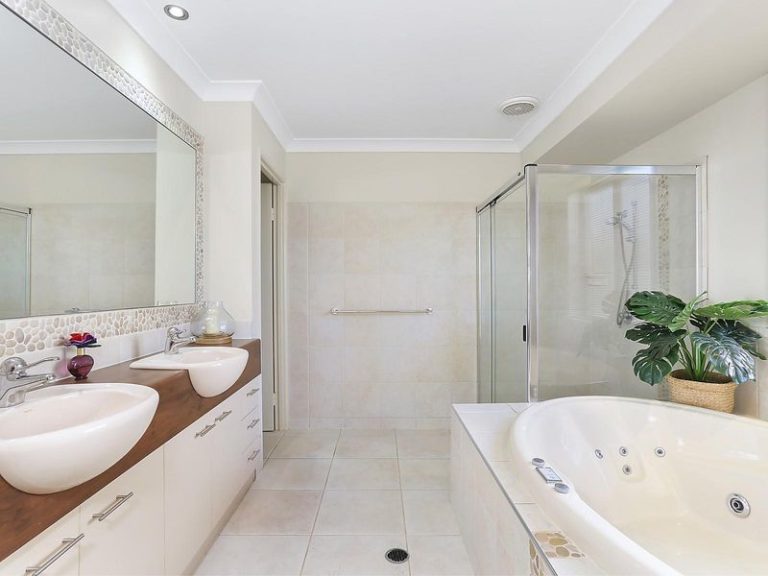 4 Midyim Court, MERIDAN PLAINS QLD 4551 - photo 9