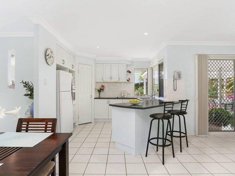 41 Bellevue Drive, LITTLE MOUNTAIN QLD 4551 - photo 3