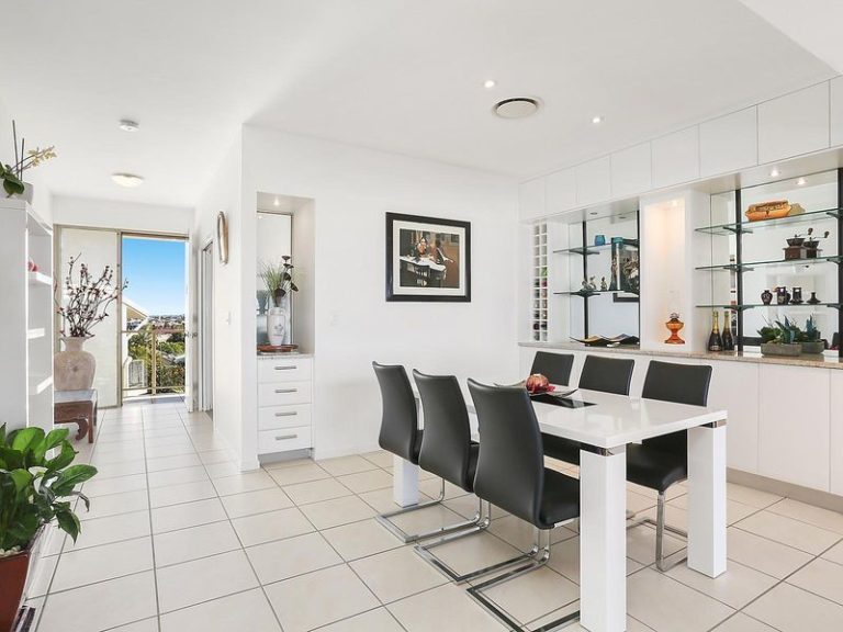 54/1 Grenada Way, KAWANA ISLAND QLD 4575 - photo 6