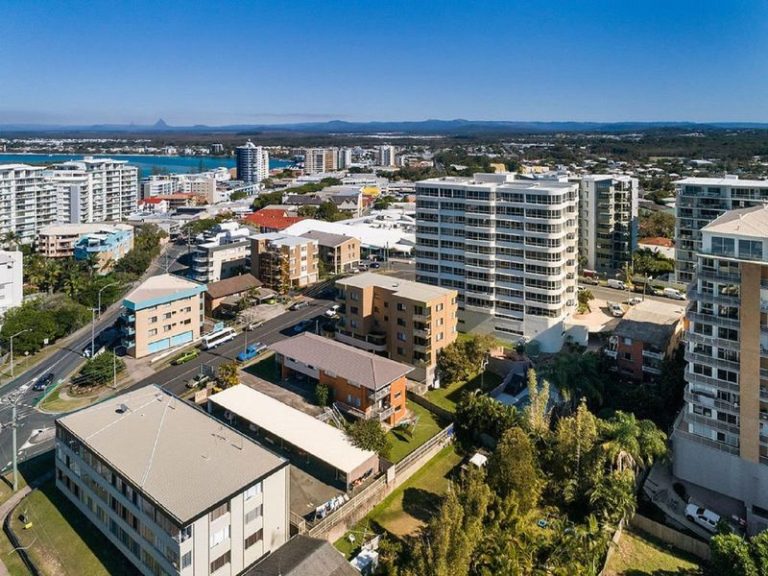 15 Dingle Avenue, KINGS BEACH QLD 4551 - photo 3