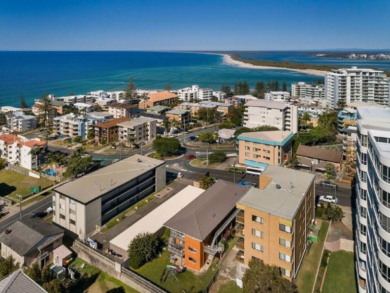 15 Dingle Avenue, KINGS BEACH QLD 4551 - photo 9