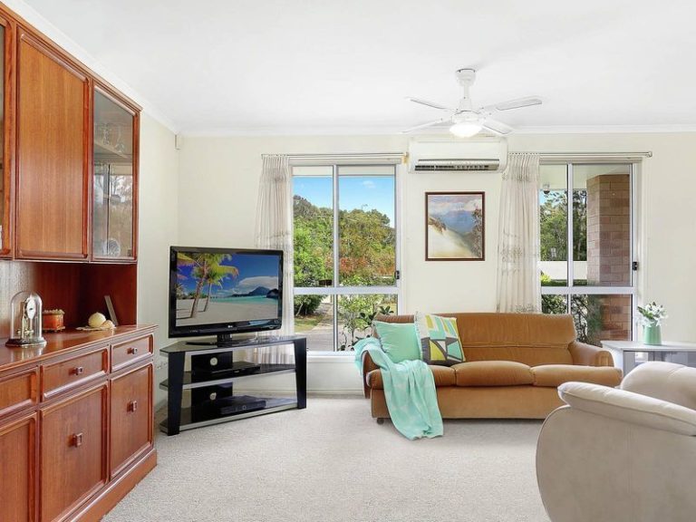 2 Heathglen Court, LITTLE MOUNTAIN QLD 4551 - photo 3