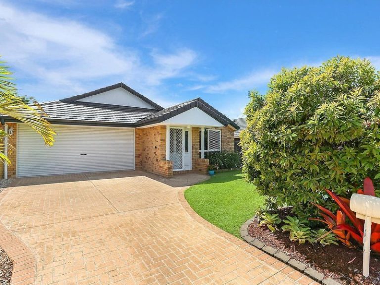 6 Bellevue Drive, LITTLE MOUNTAIN QLD 4551 - photo 6