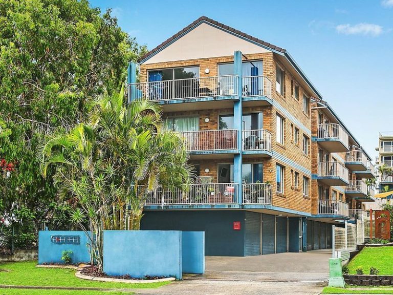 10/37 Burgess Street, KINGS BEACH QLD 4551 - photo 4