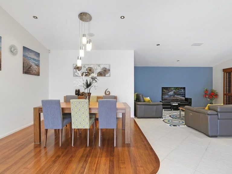7 Sardinia Place, KAWANA ISLAND QLD 4575 - photo 7