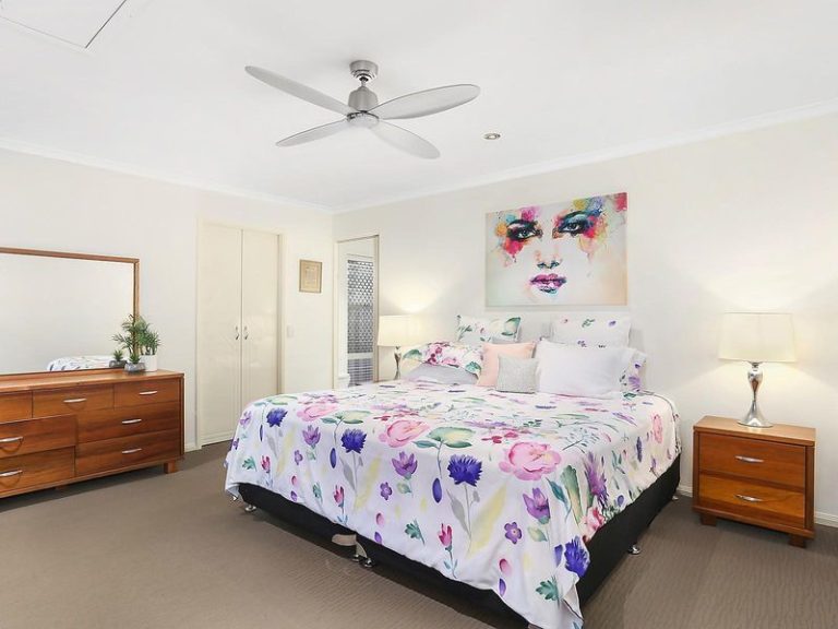 7 Sardinia Place, KAWANA ISLAND QLD 4575 - photo 9