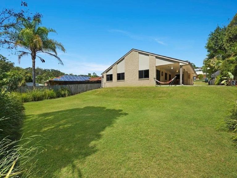 8 Allamanda Avenue, LITTLE MOUNTAIN QLD 4551 - photo 6