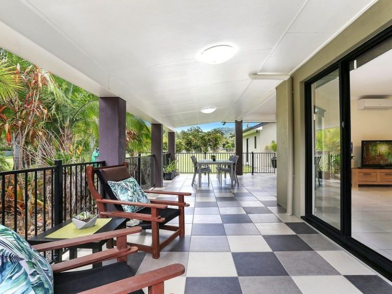 12 Bowerbird Place, LANDSBOROUGH QLD 4550 - photo 5