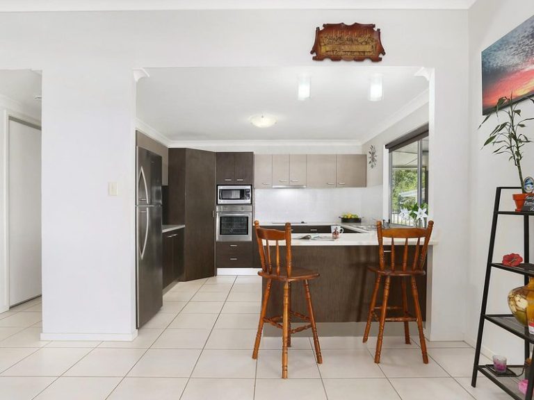 17 Hinterland Drive, LITTLE MOUNTAIN QLD 4551 - photo 3