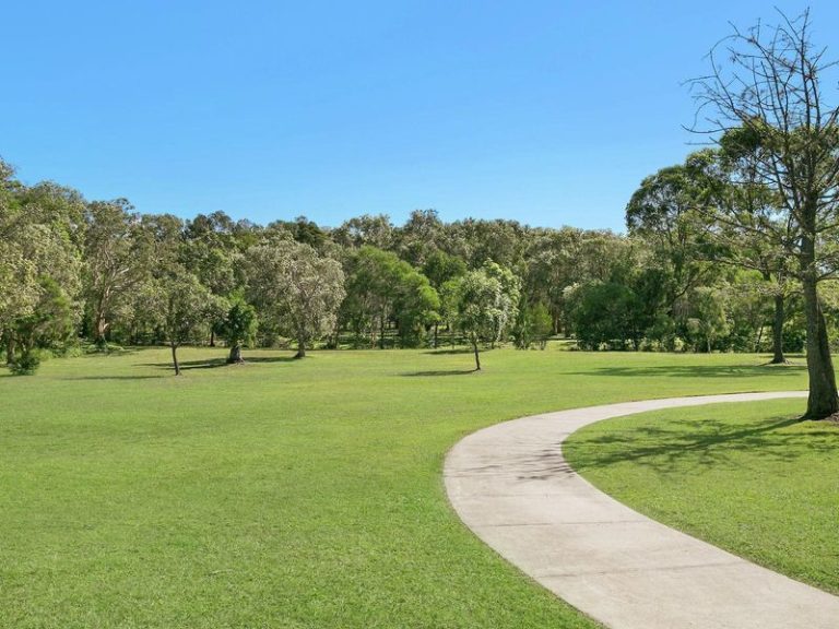 13 Wattlefield Road, LITTLE MOUNTAIN QLD 4551 - photo 12