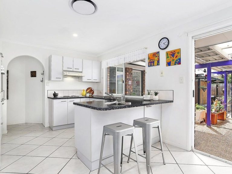 1 Coobah Court, CURRIMUNDI QLD 4551 - photo 4