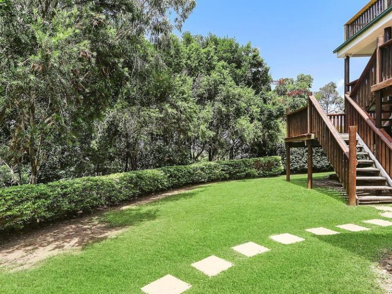 15 Boonabah Place, LITTLE MOUNTAIN QLD 4551 - photo 9