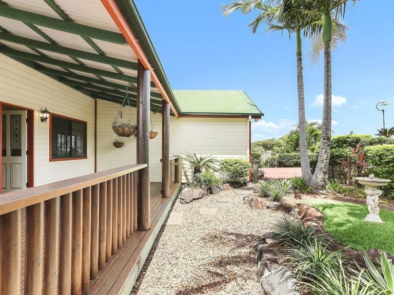 15 Boonabah Place, LITTLE MOUNTAIN QLD 4551 - photo 10