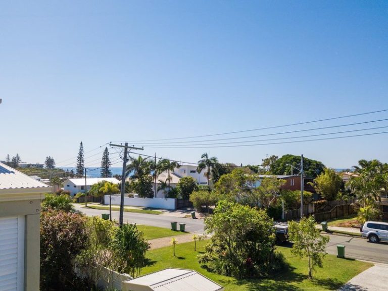 16 Albert Street, SHELLY BEACH QLD 4810 - photo 5
