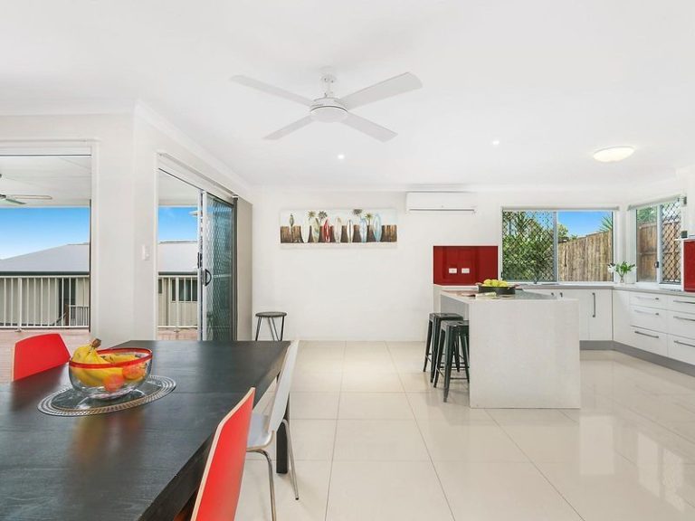 44 Turnbury Street, LITTLE MOUNTAIN QLD 4551 - photo 2