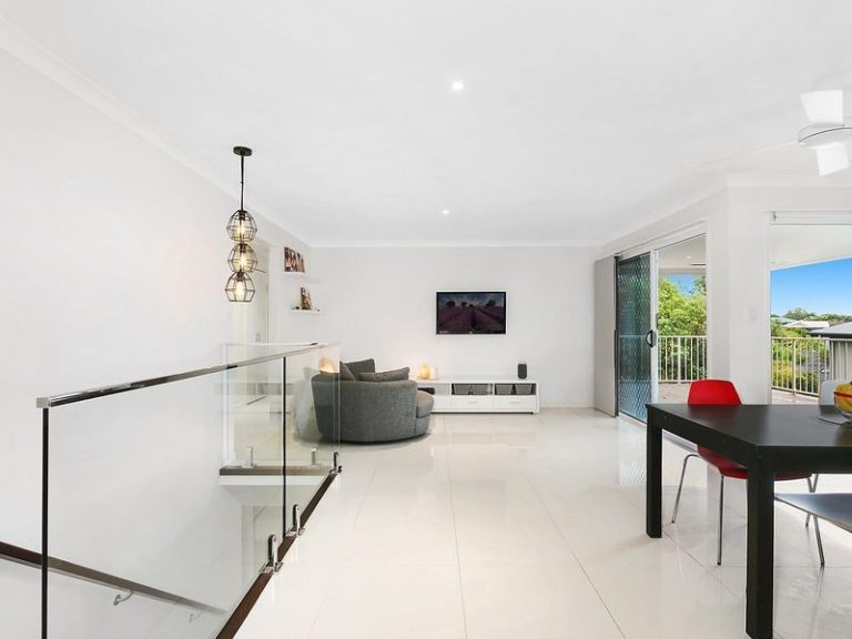 44 Turnbury Street, LITTLE MOUNTAIN QLD 4551 - photo 4