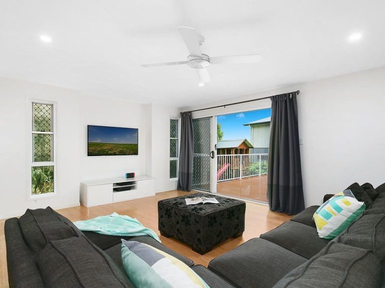 44 Turnbury Street, LITTLE MOUNTAIN QLD 4551 - photo 5
