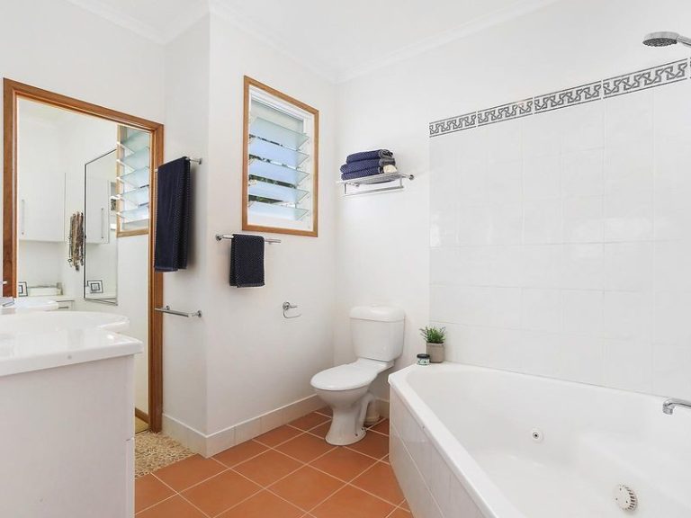 3 Daydream Court, BUDERIM QLD 4556 - photo 10