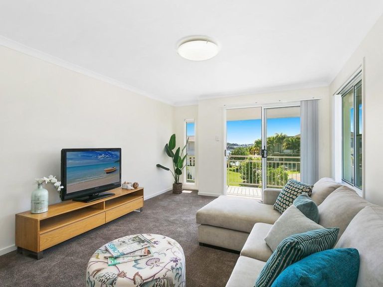 15 Cayman Place, KAWANA ISLAND QLD 4575 - photo 11