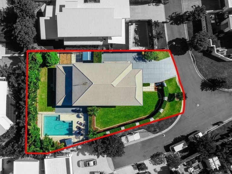15 Cayman Place, KAWANA ISLAND QLD 4575 - photo 15