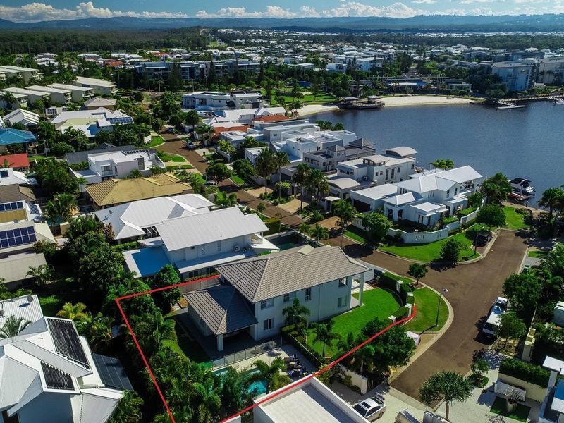 15 Cayman Place, KAWANA ISLAND QLD 4575 - McGrath Coast & Hinterland