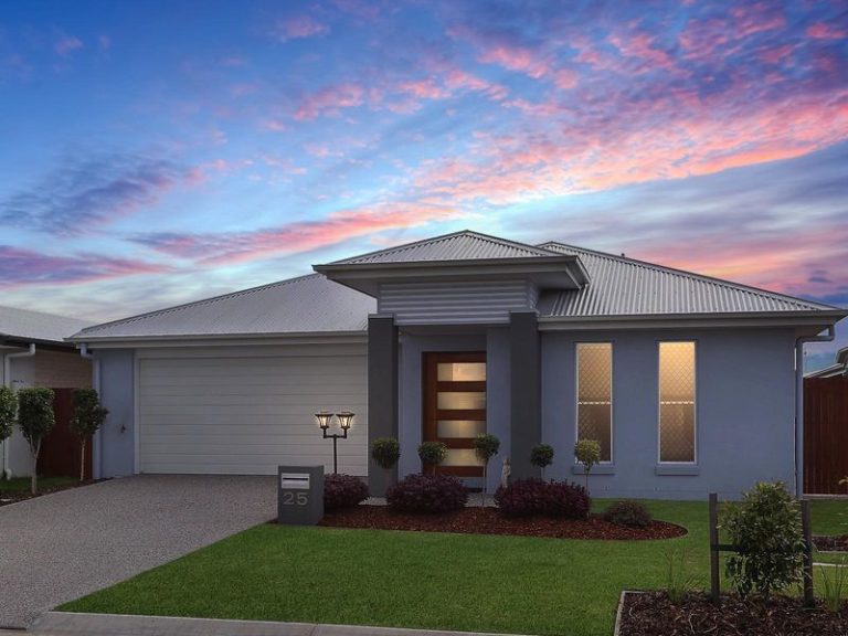25 Adelaide Circuit, CALOUNDRA WEST