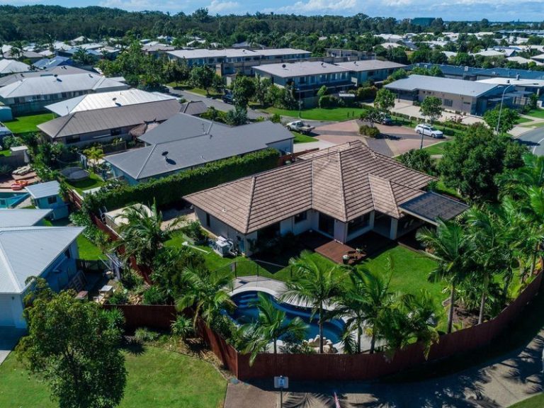 14 Carbeen Place, MERIDAN PLAINS QLD 4551 - photo 2