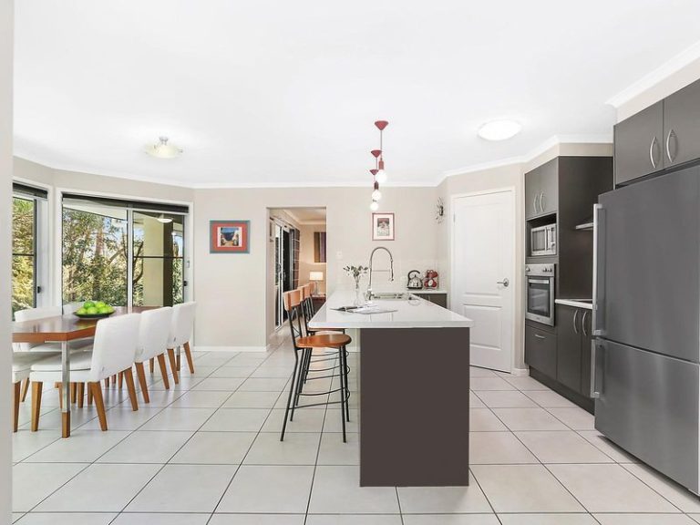 52 Turnbury Street, LITTLE MOUNTAIN QLD 4551 - photo 2