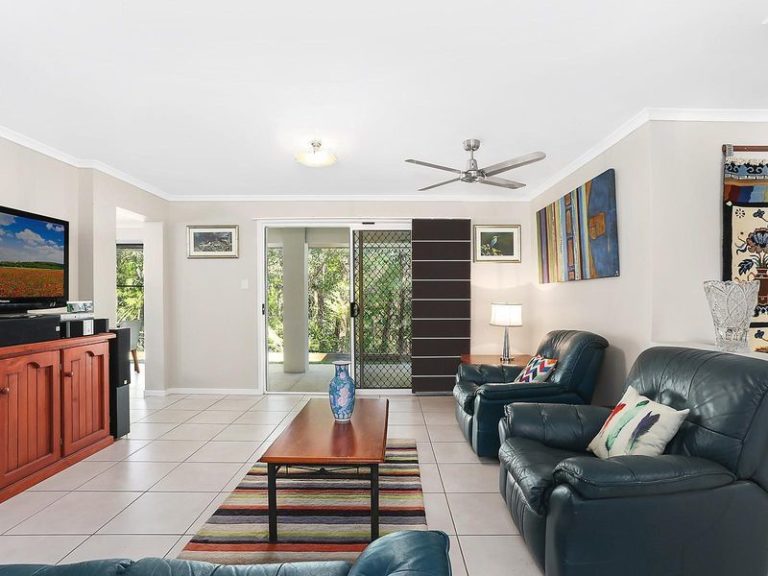52 Turnbury Street, LITTLE MOUNTAIN QLD 4551 - photo 3