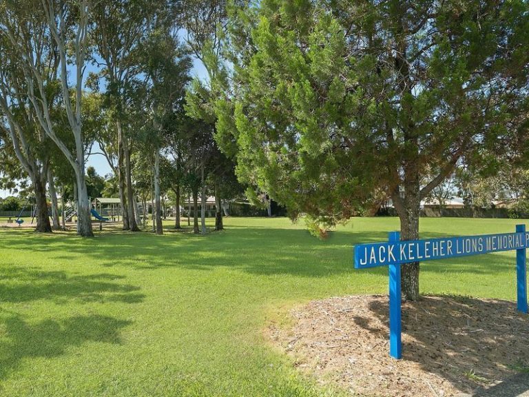 24 Browning Boulevard, BATTERY HILL QLD 4551 - photo 9