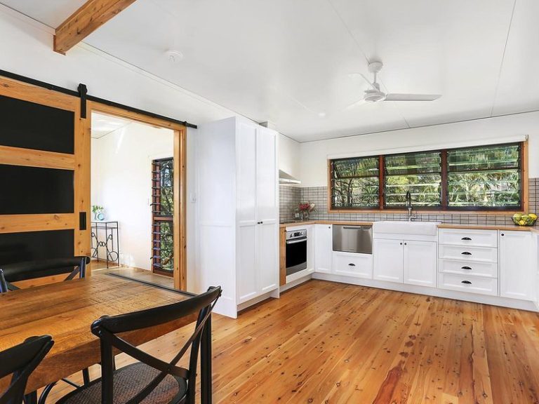 8 Berard Terrace, LITTLE MOUNTAIN QLD 4551 - photo 2