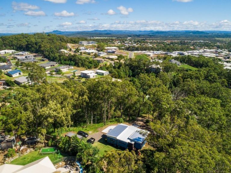8 Berard Terrace, LITTLE MOUNTAIN QLD 4551 - photo 9