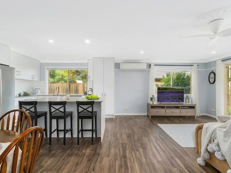 3 Hans Street, LITTLE MOUNTAIN QLD 4551 - photo 2