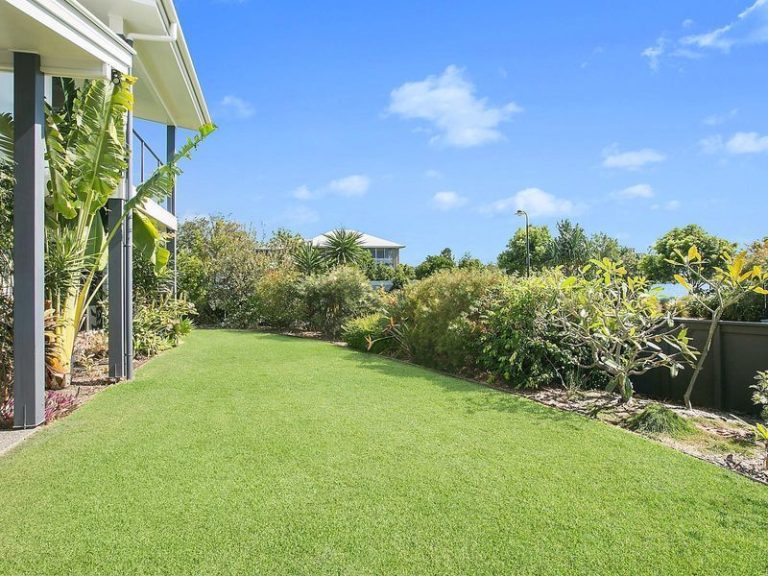 10 Headland Drive, BIRTINYA QLD 4575 - photo 8