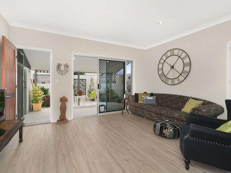 93/2 Grand Parade, KAWANA ISLAND QLD 4575 - photo 4