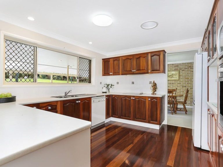 10 Oakwood Street, LITTLE MOUNTAIN QLD 4551 - photo 3