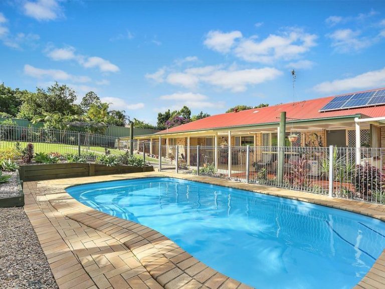 10 Oakwood Street, LITTLE MOUNTAIN QLD 4551 - photo 9