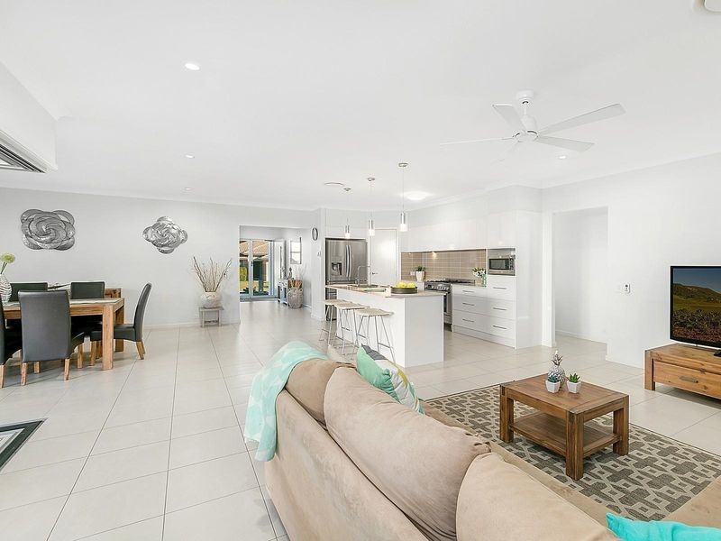7 Leeside Street, LITTLE MOUNTAIN QLD 4551 - McGrath Coast & Hinterland