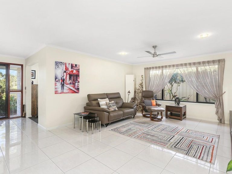 81 High Park Crescent, LITTLE MOUNTAIN QLD 4551 - photo 2