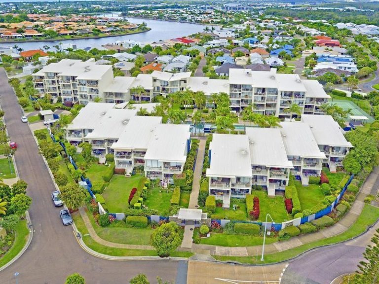 26/1 Grenada Way, KAWANA ISLAND QLD 4575 - photo 13