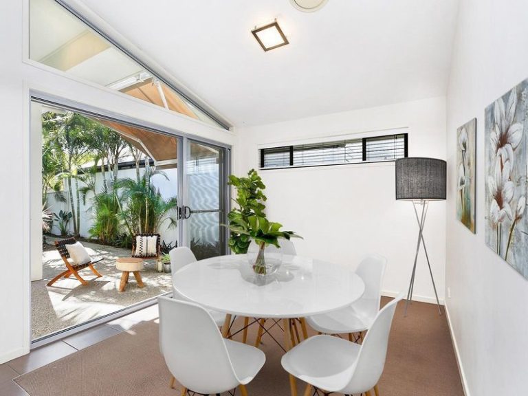 99 Grand Parade, KAWANA ISLAND QLD 4575 - photo 2